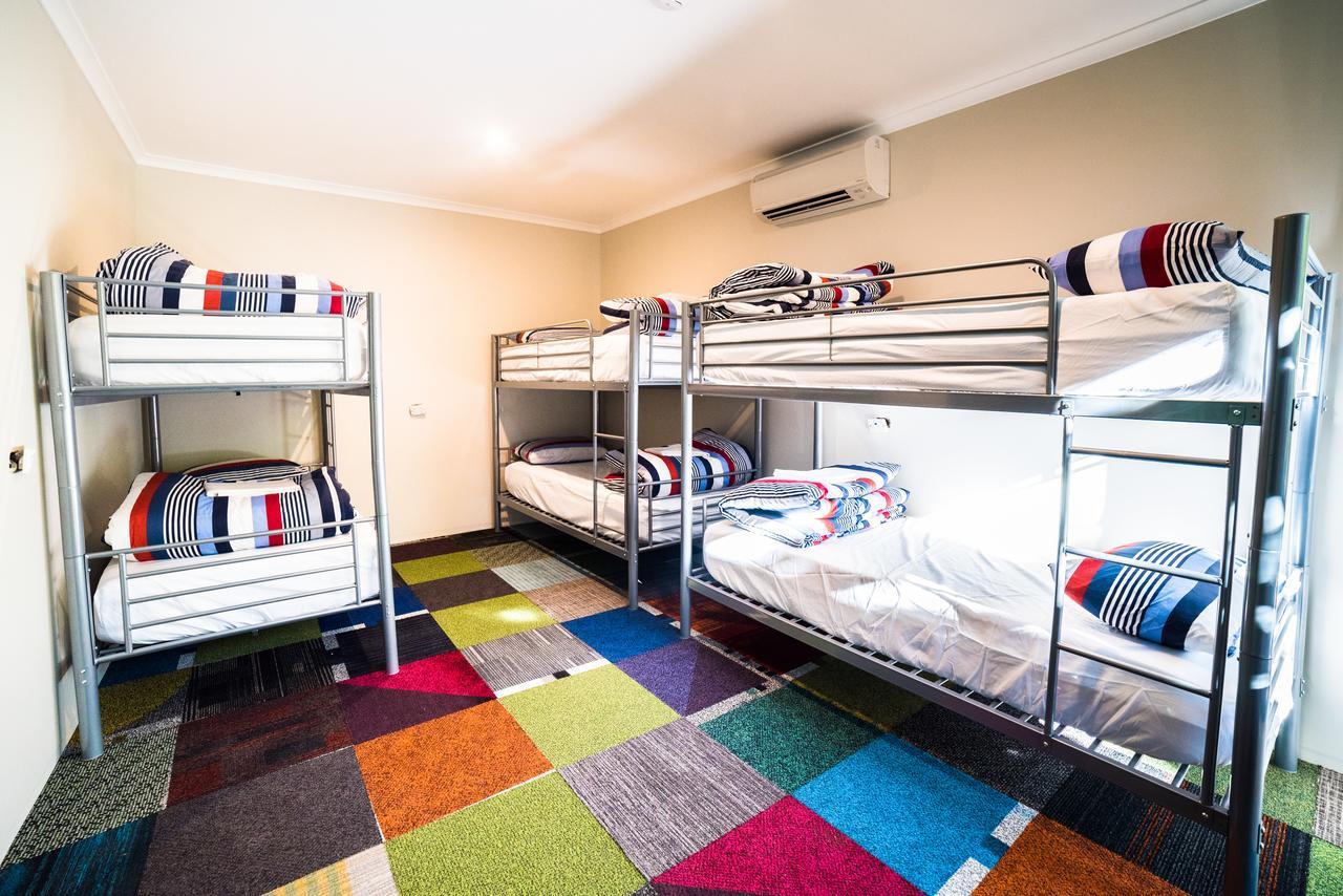 Jump Inn Alice Budget Accommodation Alice Springs Eksteriør bilde